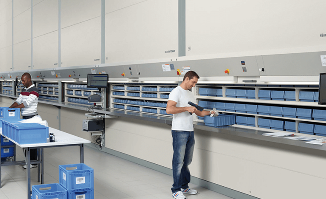 hanel-gyarto-logistore-liftes galériába
